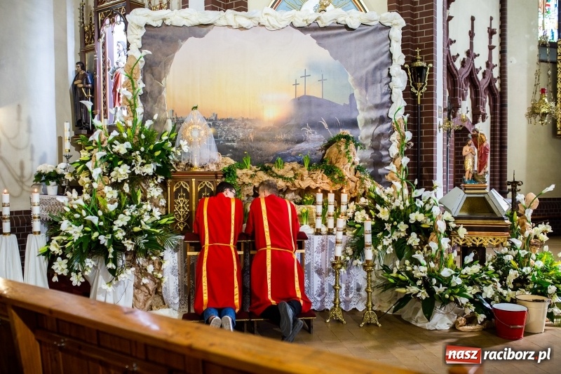 Zdjęcie w galerii na portalu naszraciborz.pl: Dekret biskupa opolskiego o przebiegu Wielkiego Tygodnia. Od Wielkanocy 50 osób w kościele wiadomości z regionu