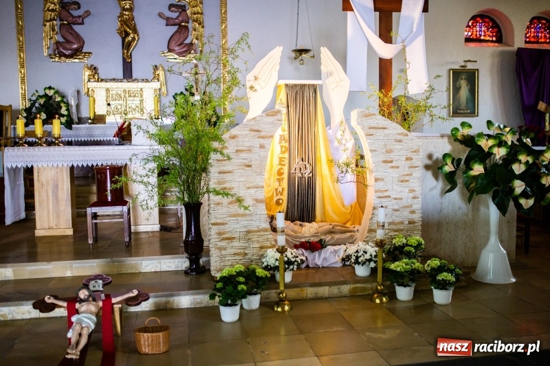 Zdjęcie w galerii na portalu naszraciborz.pl: Dekret biskupa opolskiego o przebiegu Wielkiego Tygodnia. Od Wielkanocy 50 osób w kościele wiadomości z regionu