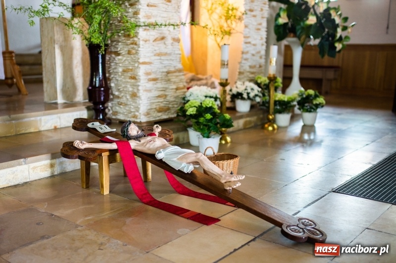 Zdjęcie w galerii na portalu naszraciborz.pl: Dekret biskupa opolskiego o przebiegu Wielkiego Tygodnia. Od Wielkanocy 50 osób w kościele wiadomości z regionu