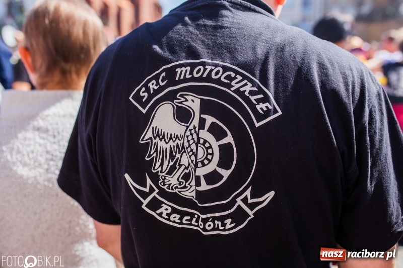 Zdjęcie w galerii na portalu naszraciborz.pl: Setki święconek na raciborskim Rynku, a do tego wielkanocny żurek [FOTO i WIDEO] wiadomości z regionu