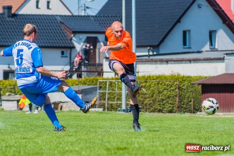 Zdjęcie w galerii na portalu naszraciborz.pl: A klasa. Zwycięska Wielka Sobota Studziennej wiadomości z regionu
