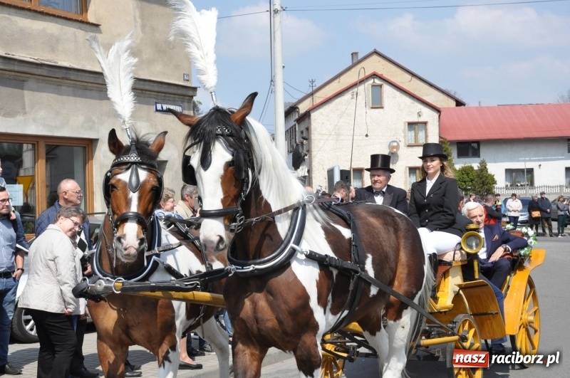 Zdjęcie w galerii na portalu naszraciborz.pl: Procesja konna w Pietrowicach Wielkich z premierem na pokładzie [FOTO i WIDEO] wiadomości z regionu
