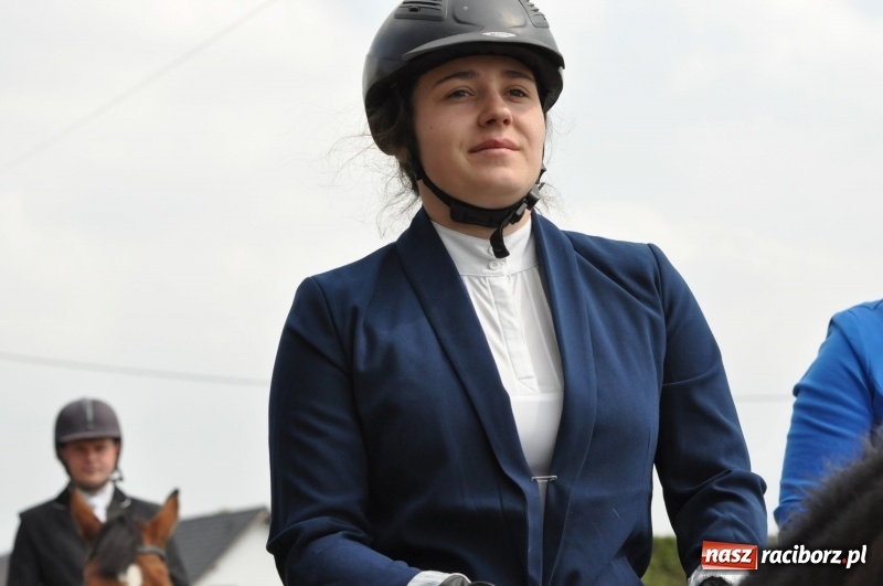 Zdjęcie w galerii na portalu naszraciborz.pl: Procesja konna w Pietrowicach Wielkich z premierem na pokładzie [FOTO i WIDEO] wiadomości z regionu