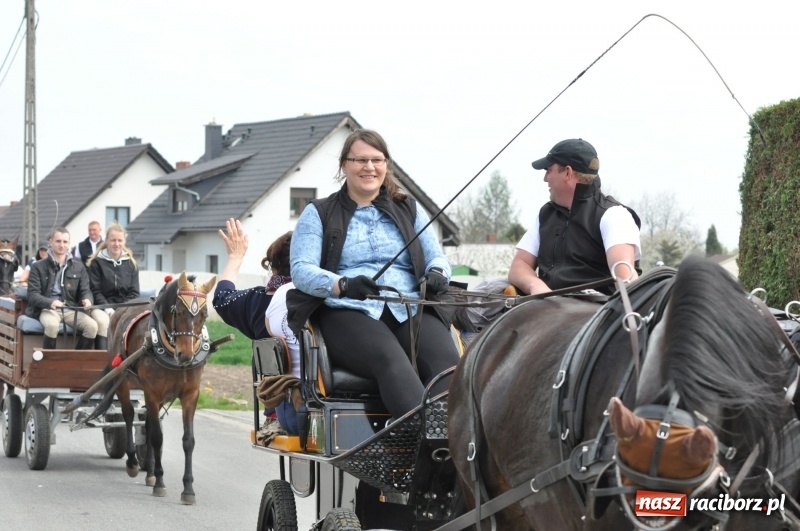 Zdjęcie w galerii na portalu naszraciborz.pl: Procesja konna w Pietrowicach Wielkich z premierem na pokładzie [FOTO i WIDEO] wiadomości z regionu