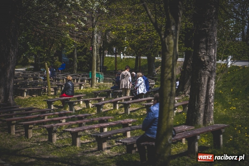 Zdjęcie w galerii na portalu naszraciborz.pl: Procesja konna w Pietrowicach Wielkich z premierem na pokładzie [FOTO i WIDEO] wiadomości z regionu