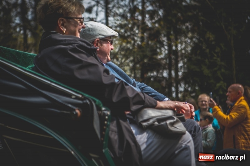 Zdjęcie w galerii na portalu naszraciborz.pl: Procesja konna w Pietrowicach Wielkich z premierem na pokładzie [FOTO i WIDEO] wiadomości z regionu