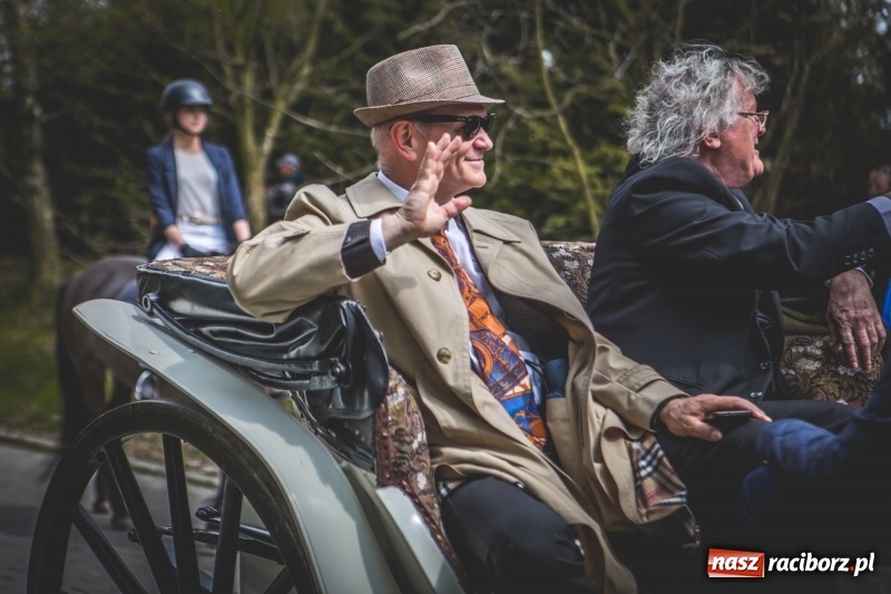 Zdjęcie w galerii na portalu naszraciborz.pl: Procesja konna w Pietrowicach Wielkich z premierem na pokładzie [FOTO i WIDEO] wiadomości z regionu