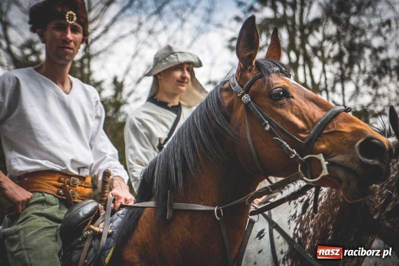 Zdjęcie w galerii na portalu naszraciborz.pl: Procesja konna w Pietrowicach Wielkich z premierem na pokładzie [FOTO i WIDEO] wiadomości z regionu