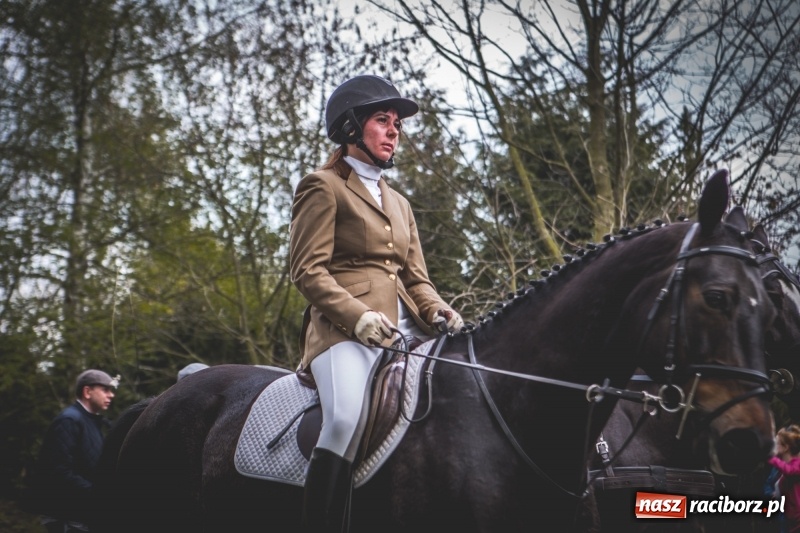 Zdjęcie w galerii na portalu naszraciborz.pl: Procesja konna w Pietrowicach Wielkich z premierem na pokładzie [FOTO i WIDEO] wiadomości z regionu