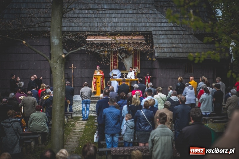 Zdjęcie w galerii na portalu naszraciborz.pl: Procesja konna w Pietrowicach Wielkich z premierem na pokładzie [FOTO i WIDEO] wiadomości z regionu
