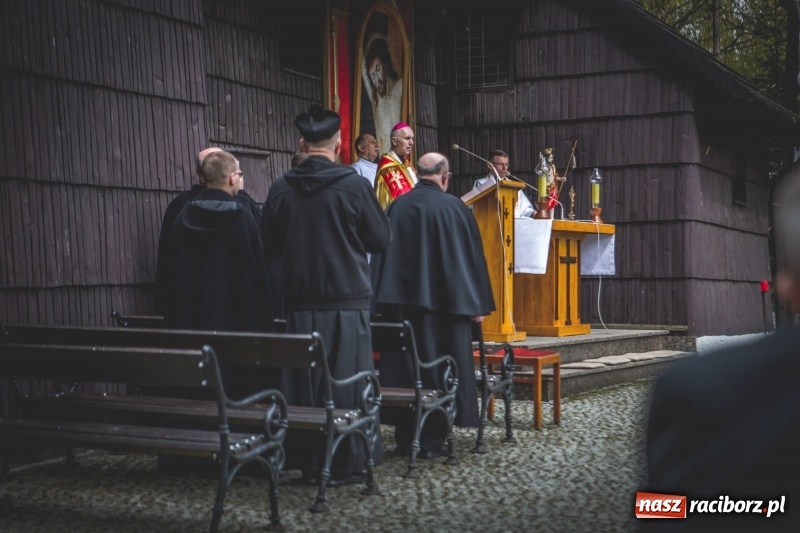 Zdjęcie w galerii na portalu naszraciborz.pl: Procesja konna w Pietrowicach Wielkich z premierem na pokładzie [FOTO i WIDEO] wiadomości z regionu