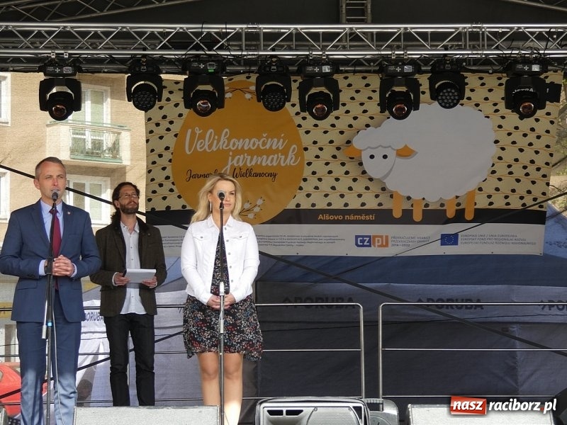 Zdjęcie w galerii na portalu naszraciborz.pl: Polak i Czech dwa bratanki. Prezydent otwierał jarmark w Ostrawie wiadomości z regionu