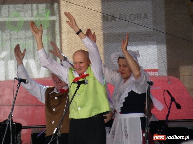 Zdjęcie w galerii na portalu naszraciborz.pl: Polak i Czech dwa bratanki. Prezydent otwierał jarmark w Ostrawie wiadomości z regionu