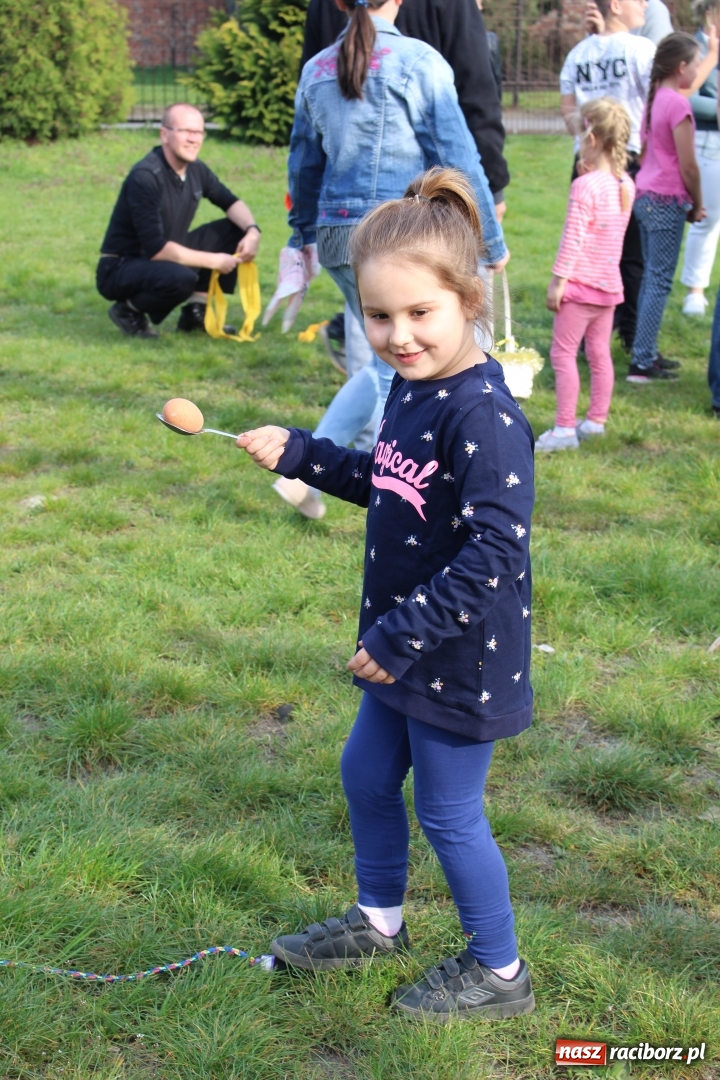 Zdjęcie w galerii na portalu naszraciborz.pl: W Babicach zorganizowali świąteczny bieg kelnera wiadomości z regionu