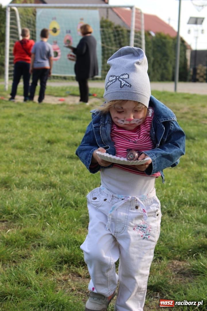 Zdjęcie w galerii na portalu naszraciborz.pl: W Babicach zorganizowali świąteczny bieg kelnera wiadomości z regionu