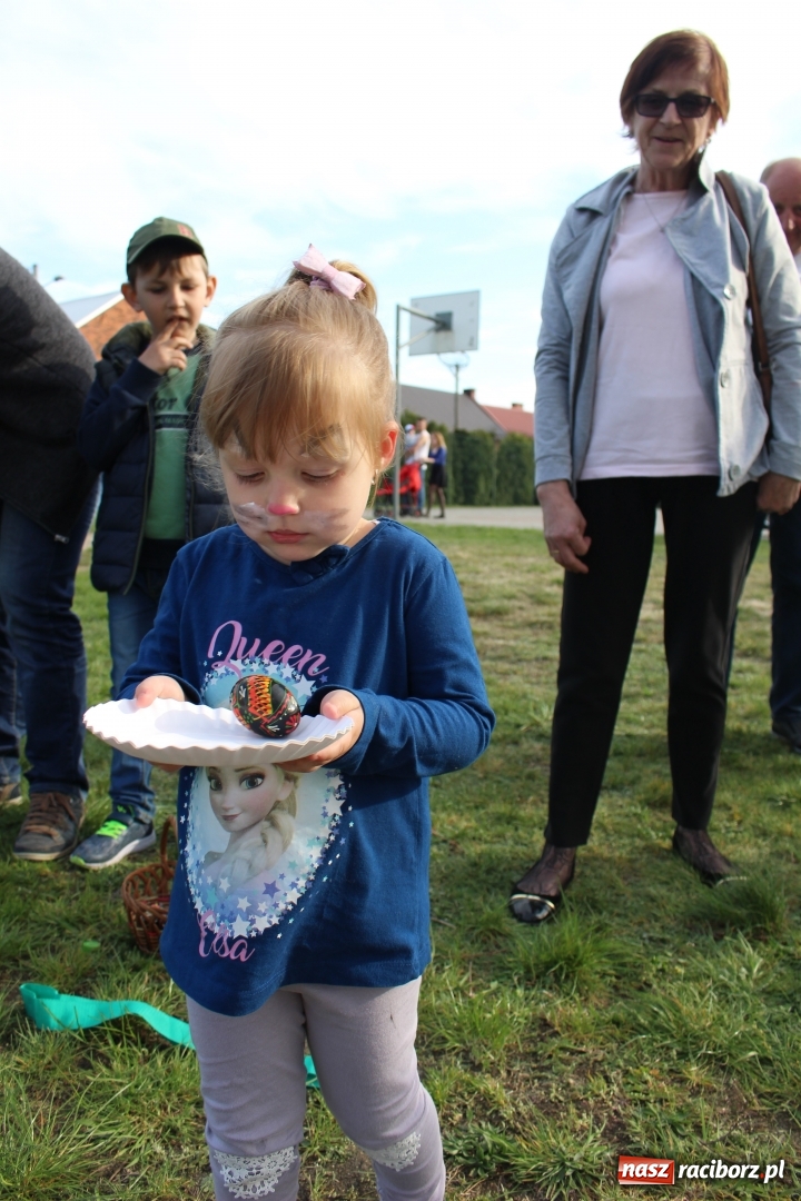 Zdjęcie w galerii na portalu naszraciborz.pl: W Babicach zorganizowali świąteczny bieg kelnera wiadomości z regionu