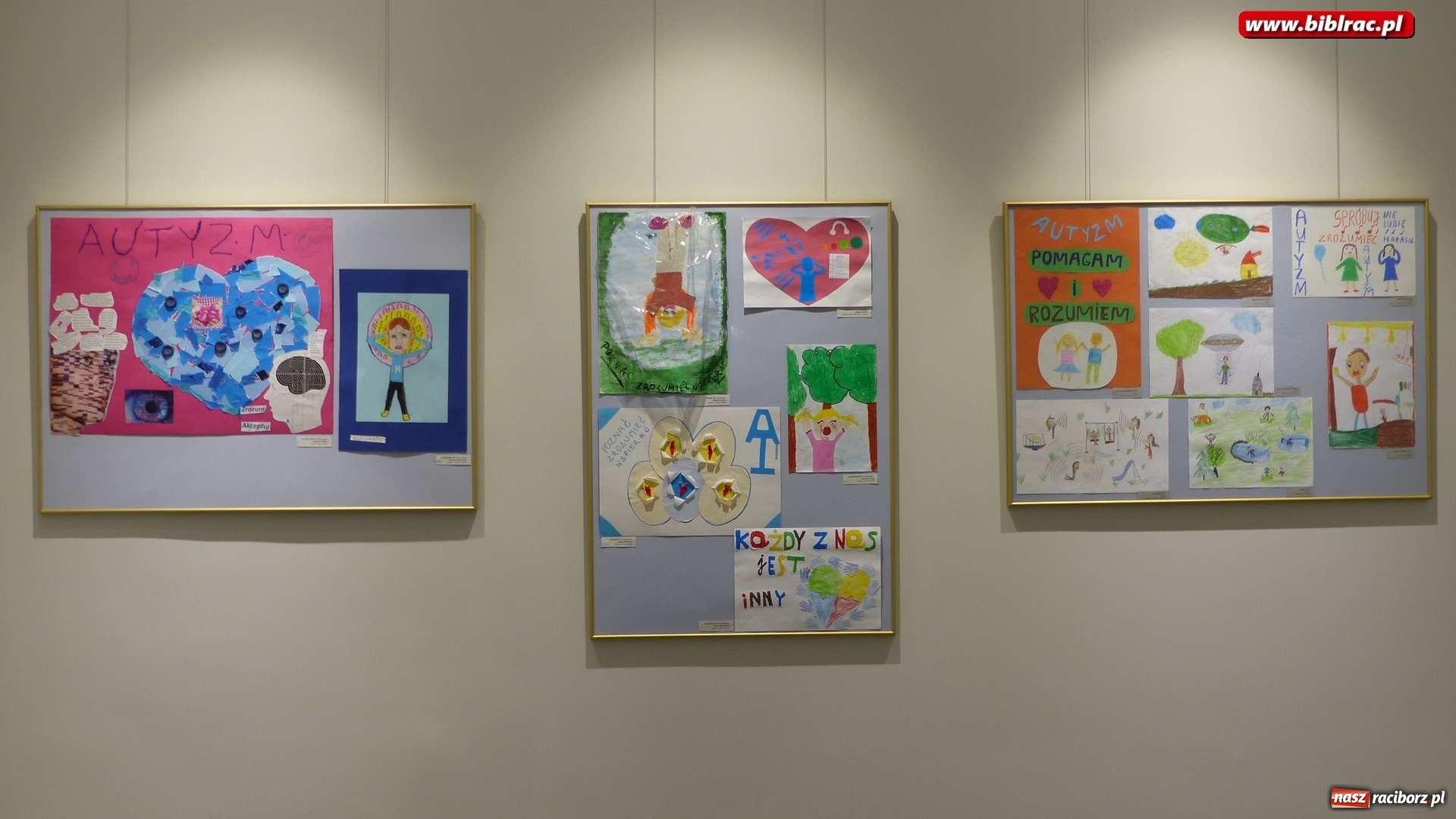 Zdjęcie w galerii na portalu naszraciborz.pl: Autyzm – wiem i rozumiem. Nowa wystawa w raciborskiej bibliotece wiadomości z regionu