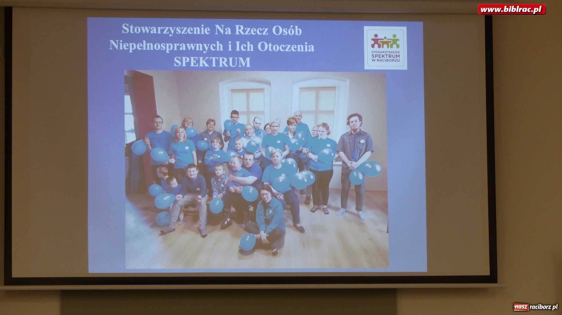 Zdjęcie w galerii na portalu naszraciborz.pl: Autyzm – wiem i rozumiem. Nowa wystawa w raciborskiej bibliotece wiadomości z regionu