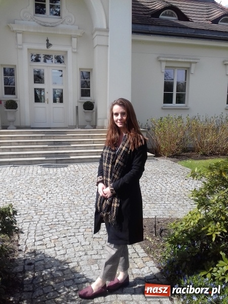 Zdjęcie w galerii na portalu naszraciborz.pl: Oliwia Szymkiewicz laureatką Ogólnopolskiej Olimpiady z Historii Sztuki wiadomości z regionu