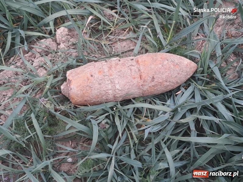 Zdjęcie w galerii na portalu naszraciborz.pl: Niebezpieczne znalezisko w Modzurowie wiadomości z regionu