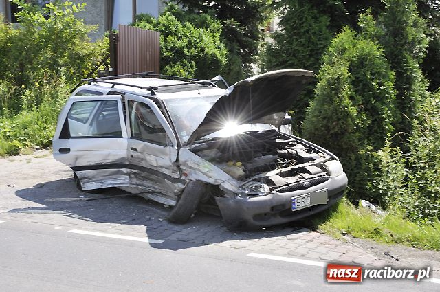 Zdjęcie w galerii na portalu naszraciborz.pl: Groźny wypadek w Babicach wiadomości z regionu