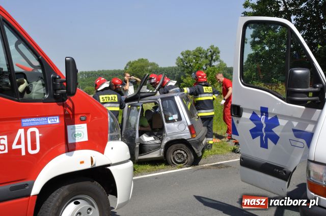 Zdjęcie w galerii na portalu naszraciborz.pl: Groźny wypadek w Babicach wiadomości z regionu