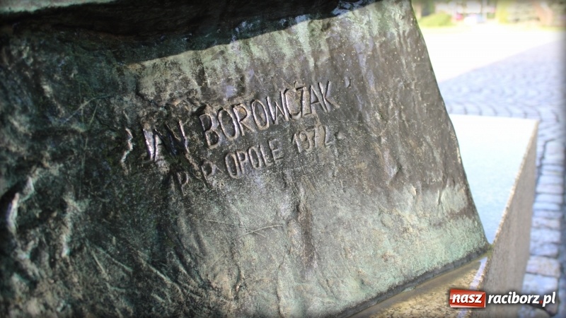 Zdjęcie w galerii na portalu naszraciborz.pl: Wiosenna kąpiel Matki Polki  wiadomości z regionu