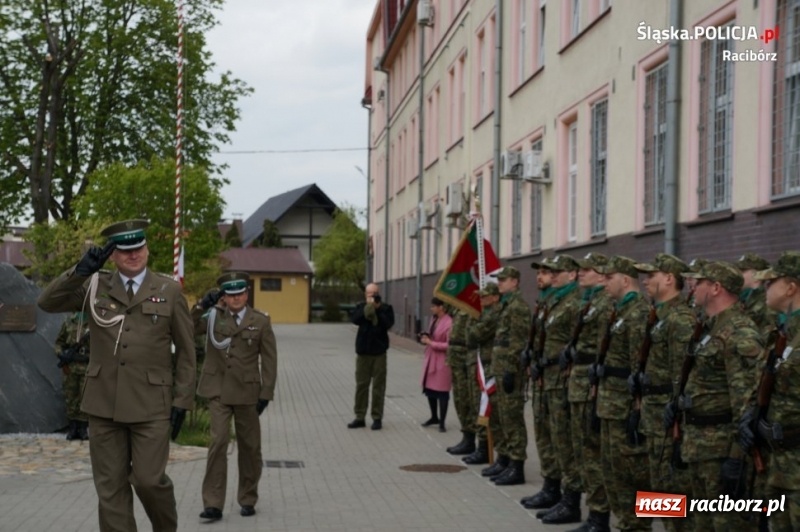 Zdjęcie w galerii na portalu naszraciborz.pl: Śląscy pogranicznicy uczcili pamięć ofiar katyńskich  wiadomości z regionu