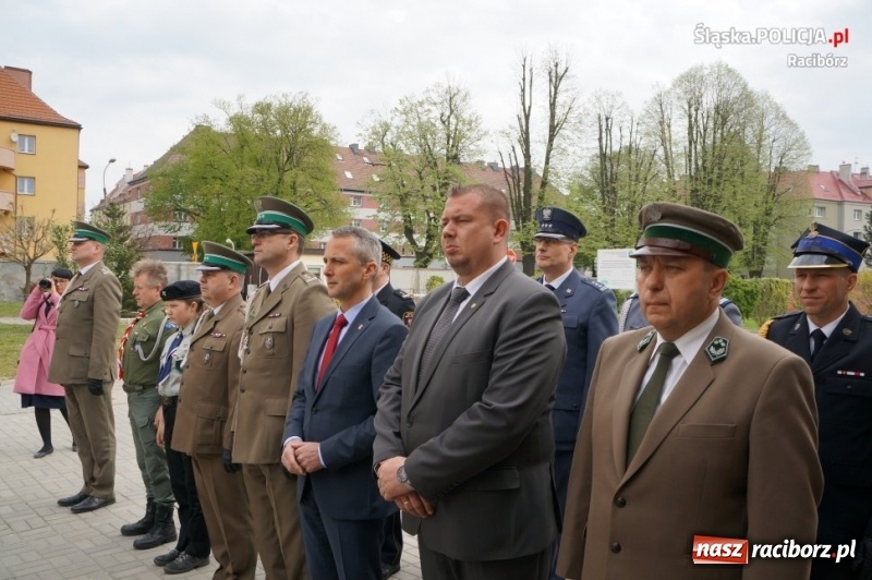 Zdjęcie w galerii na portalu naszraciborz.pl: Śląscy pogranicznicy uczcili pamięć ofiar katyńskich  wiadomości z regionu
