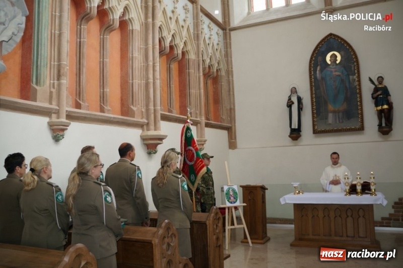 Zdjęcie w galerii na portalu naszraciborz.pl: Śląscy pogranicznicy uczcili pamięć ofiar katyńskich  wiadomości z regionu