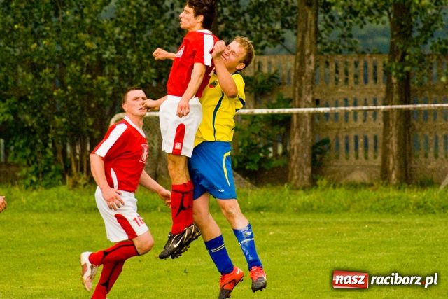 Zdjęcie w galerii na portalu naszraciborz.pl: Kogo wpuścimy? Cyrk w C-klasie wiadomości z regionu