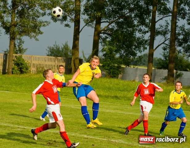 Zdjęcie w galerii na portalu naszraciborz.pl: Kogo wpuścimy? Cyrk w C-klasie wiadomości z regionu