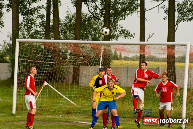 Zdjęcie w galerii na portalu naszraciborz.pl: Kogo wpuścimy? Cyrk w C-klasie wiadomości z regionu