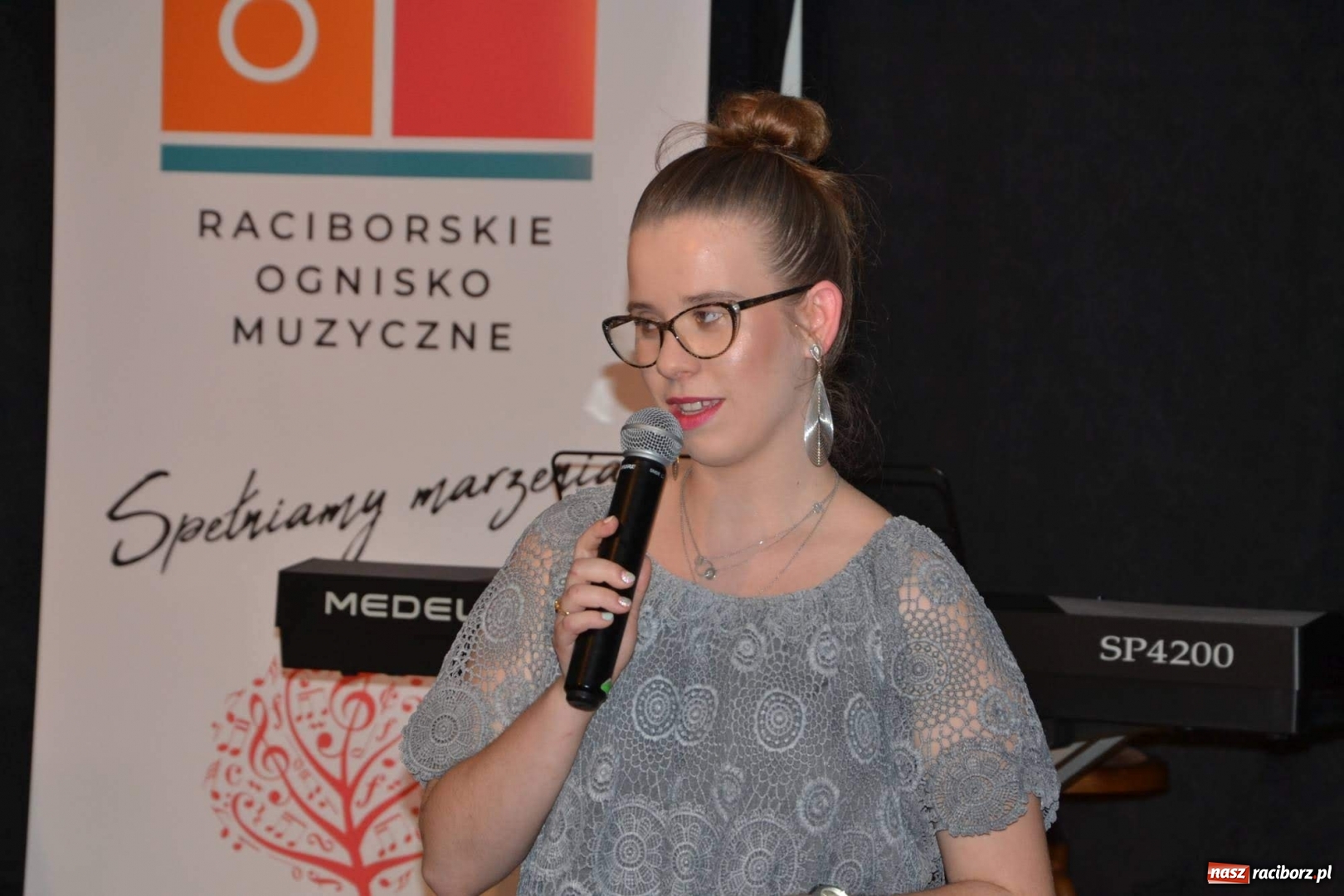 Zdjęcie w galerii na portalu naszraciborz.pl: Młodzi muzycy koncertowali w dawnej siedzibie Piastów wiadomości z regionu