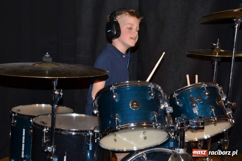 Zdjęcie w galerii na portalu naszraciborz.pl: Młodzi muzycy koncertowali w dawnej siedzibie Piastów wiadomości z regionu