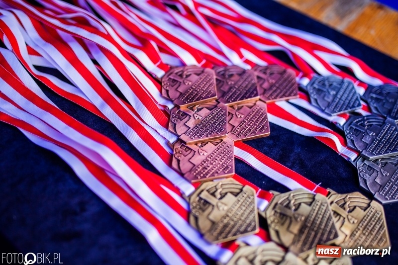 Zdjęcie w galerii na portalu naszraciborz.pl: Turniej strzelecki o puchar Dyrektora Zakładu Karnego w Raciborzu. Starosta lepszy od komendantów [FOTO i WIDEO] wiadomości z regionu