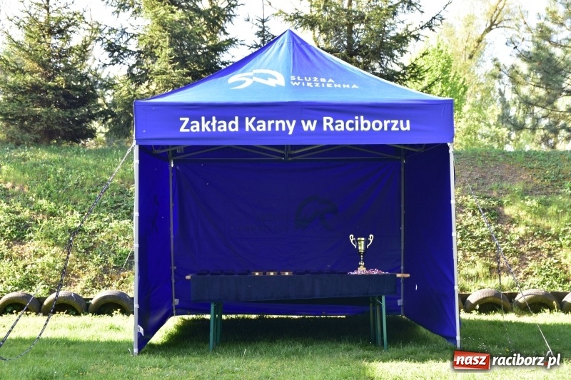 Zdjęcie w galerii na portalu naszraciborz.pl: Turniej strzelecki o puchar Dyrektora Zakładu Karnego w Raciborzu. Starosta lepszy od komendantów [FOTO i WIDEO] wiadomości z regionu