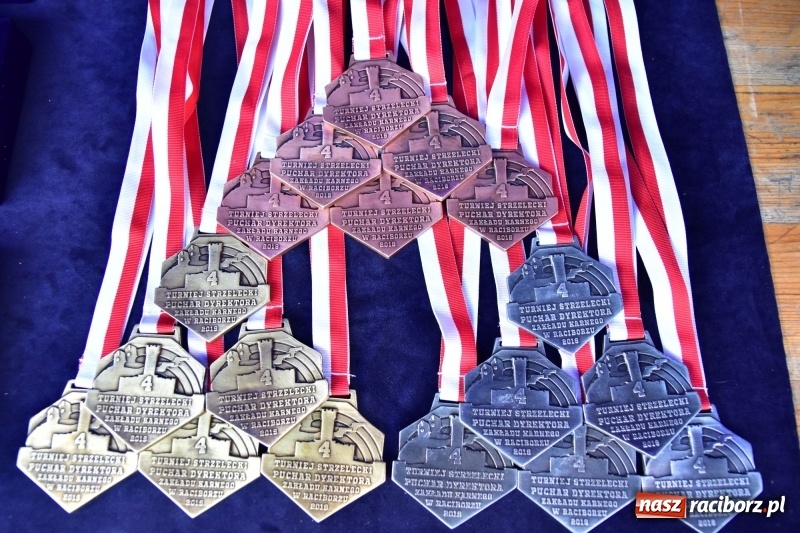 Zdjęcie w galerii na portalu naszraciborz.pl: Turniej strzelecki o puchar Dyrektora Zakładu Karnego w Raciborzu. Starosta lepszy od komendantów [FOTO i WIDEO] wiadomości z regionu