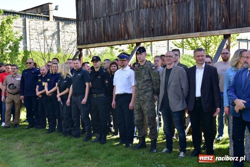 Zdjęcie w galerii na portalu naszraciborz.pl: Turniej strzelecki o puchar Dyrektora Zakładu Karnego w Raciborzu. Starosta lepszy od komendantów [FOTO i WIDEO] wiadomości z regionu