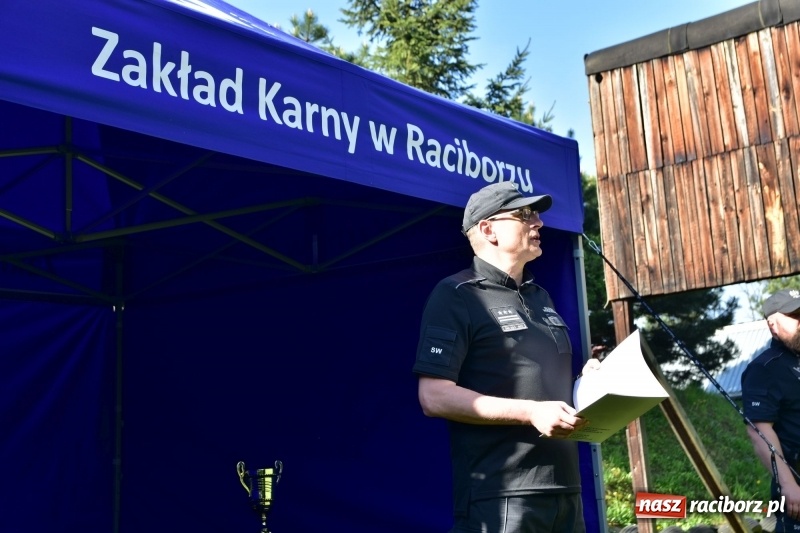 Zdjęcie w galerii na portalu naszraciborz.pl: Turniej strzelecki o puchar Dyrektora Zakładu Karnego w Raciborzu. Starosta lepszy od komendantów [FOTO i WIDEO] wiadomości z regionu