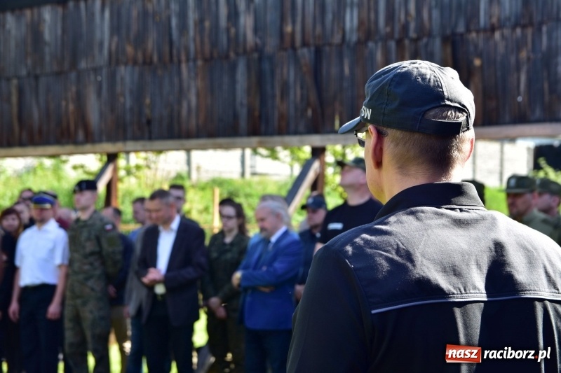 Zdjęcie w galerii na portalu naszraciborz.pl: Turniej strzelecki o puchar Dyrektora Zakładu Karnego w Raciborzu. Starosta lepszy od komendantów [FOTO i WIDEO] wiadomości z regionu