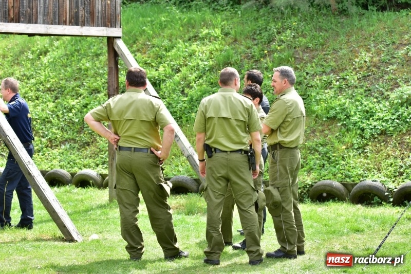 Zdjęcie w galerii na portalu naszraciborz.pl: Turniej strzelecki o puchar Dyrektora Zakładu Karnego w Raciborzu. Starosta lepszy od komendantów [FOTO i WIDEO] wiadomości z regionu