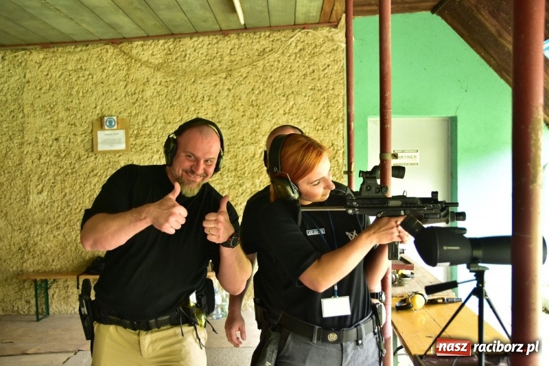 Zdjęcie w galerii na portalu naszraciborz.pl: Turniej strzelecki o puchar Dyrektora Zakładu Karnego w Raciborzu. Starosta lepszy od komendantów [FOTO i WIDEO] wiadomości z regionu