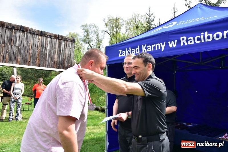 Zdjęcie w galerii na portalu naszraciborz.pl: Turniej strzelecki o puchar Dyrektora Zakładu Karnego w Raciborzu. Starosta lepszy od komendantów [FOTO i WIDEO] wiadomości z regionu