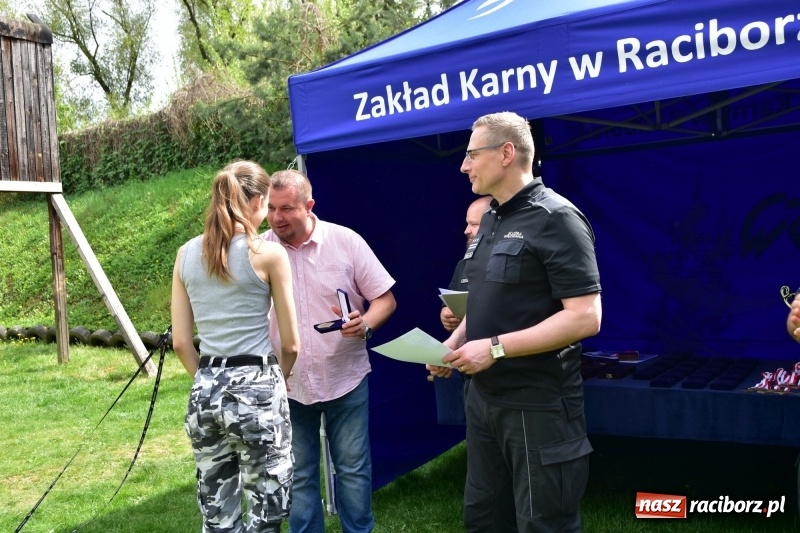 Zdjęcie w galerii na portalu naszraciborz.pl: Turniej strzelecki o puchar Dyrektora Zakładu Karnego w Raciborzu. Starosta lepszy od komendantów [FOTO i WIDEO] wiadomości z regionu