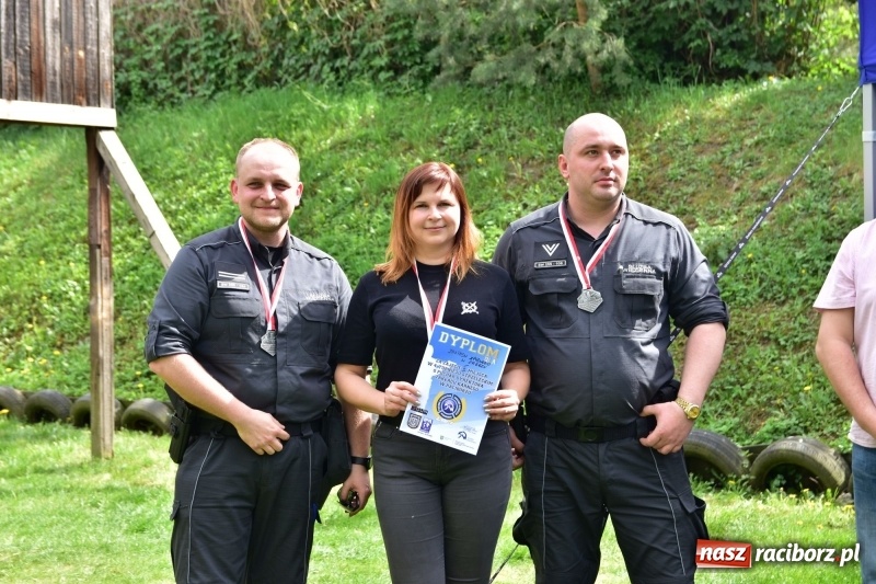 Zdjęcie w galerii na portalu naszraciborz.pl: Turniej strzelecki o puchar Dyrektora Zakładu Karnego w Raciborzu. Starosta lepszy od komendantów [FOTO i WIDEO] wiadomości z regionu