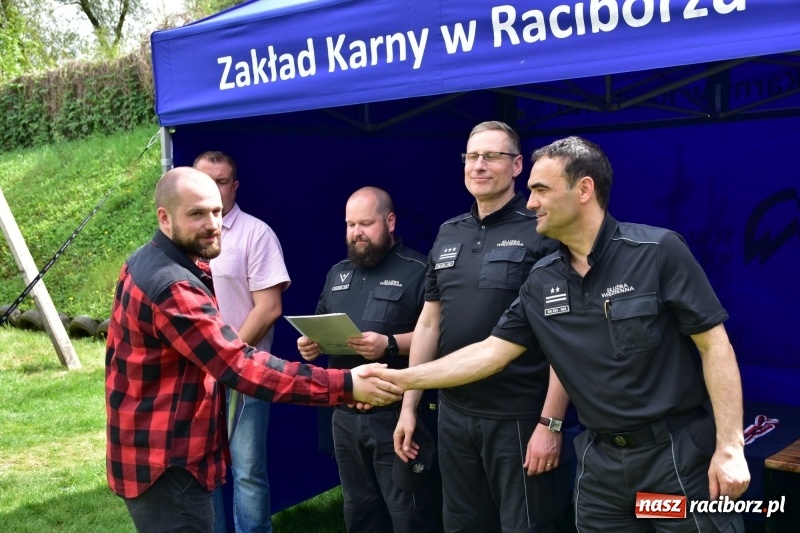 Zdjęcie w galerii na portalu naszraciborz.pl: Turniej strzelecki o puchar Dyrektora Zakładu Karnego w Raciborzu. Starosta lepszy od komendantów [FOTO i WIDEO] wiadomości z regionu