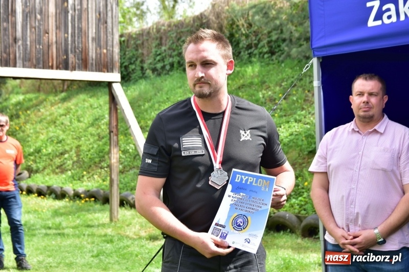 Zdjęcie w galerii na portalu naszraciborz.pl: Turniej strzelecki o puchar Dyrektora Zakładu Karnego w Raciborzu. Starosta lepszy od komendantów [FOTO i WIDEO] wiadomości z regionu