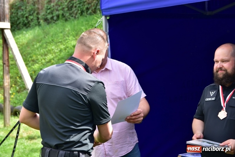 Zdjęcie w galerii na portalu naszraciborz.pl: Turniej strzelecki o puchar Dyrektora Zakładu Karnego w Raciborzu. Starosta lepszy od komendantów [FOTO i WIDEO] wiadomości z regionu
