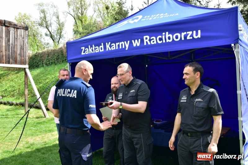Zdjęcie w galerii na portalu naszraciborz.pl: Turniej strzelecki o puchar Dyrektora Zakładu Karnego w Raciborzu. Starosta lepszy od komendantów [FOTO i WIDEO] wiadomości z regionu